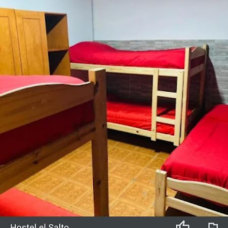 Hostel El Salto El Chalten Ngoại thất bức ảnh