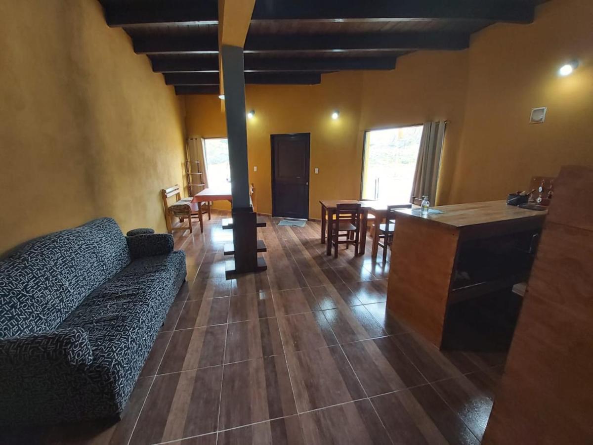 Hostel El Salto El Chalten Ngoại thất bức ảnh